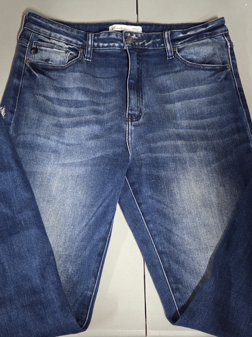 KanCan Women's Washed Blue Slim Straight Jeans 31"